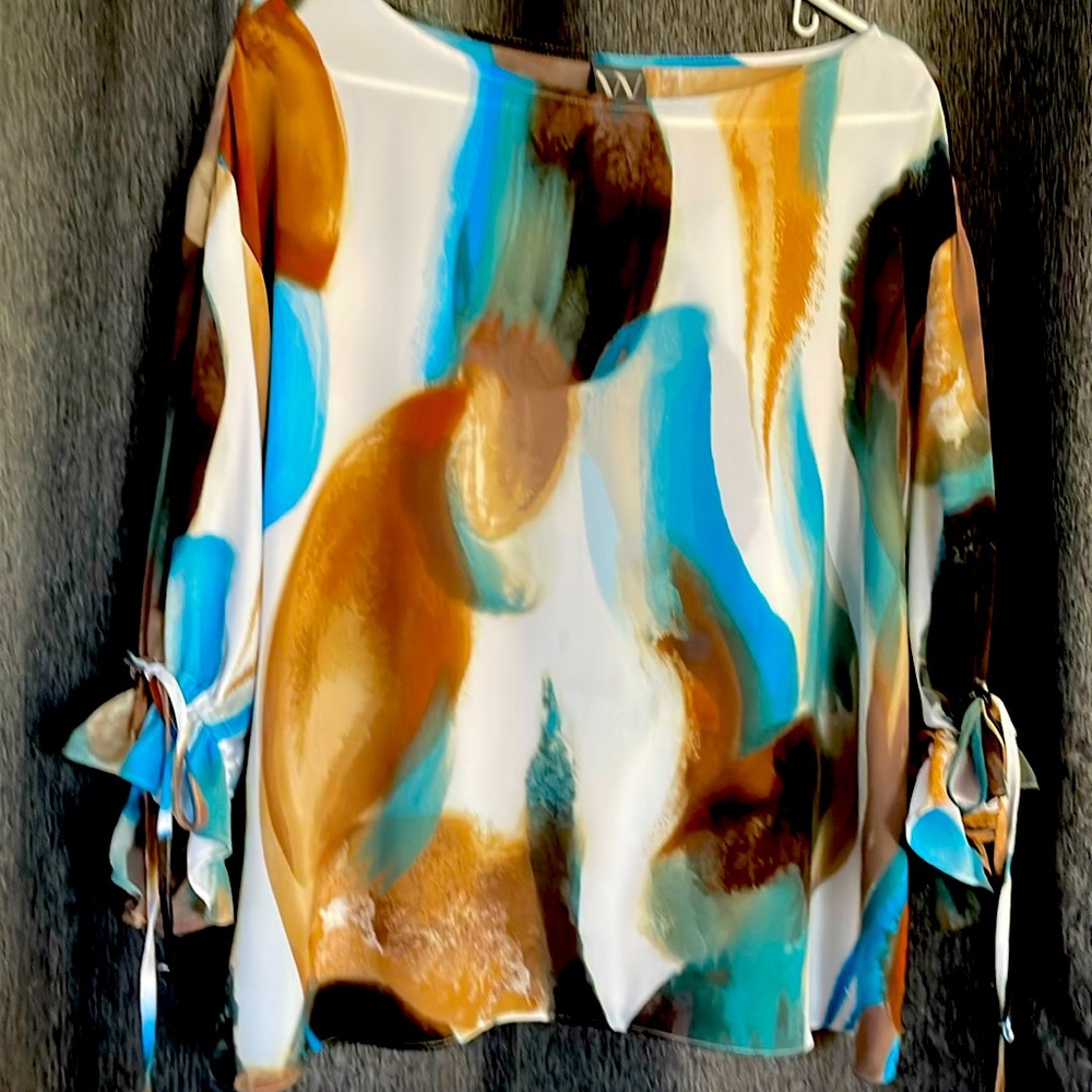 Woman’s short sleeve blouse